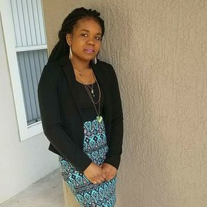 Meet your Posher, Sabrina